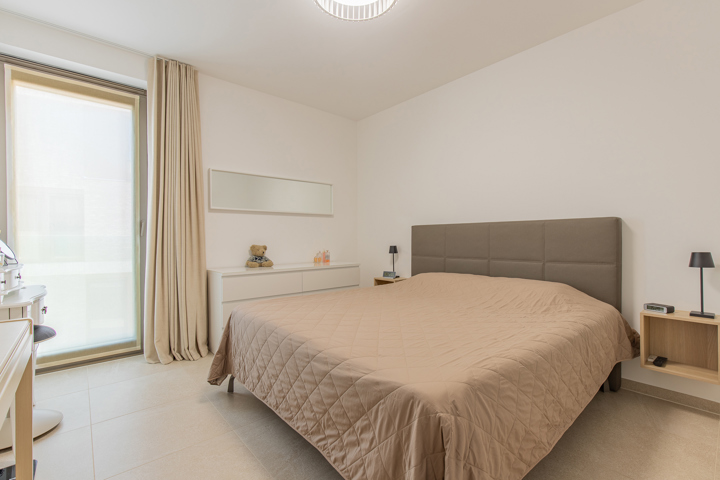 Recent appartement met uitzicht over het Donkmeer