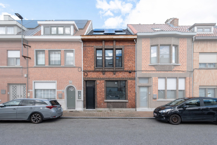 Gerenoveerde woning met tuin