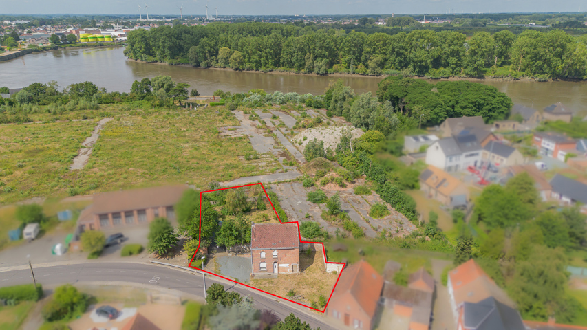 Te renoveren woning op een unieke locatie 
