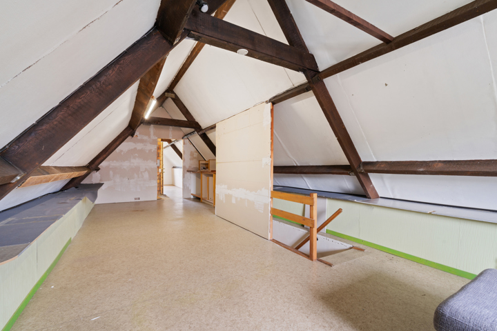 Ruime vrijstaande woning