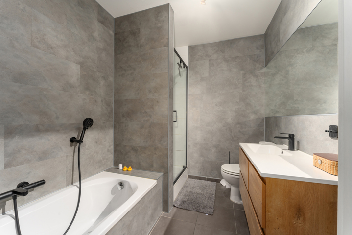 Instapklare woning met 4 slpk, garage en tuin