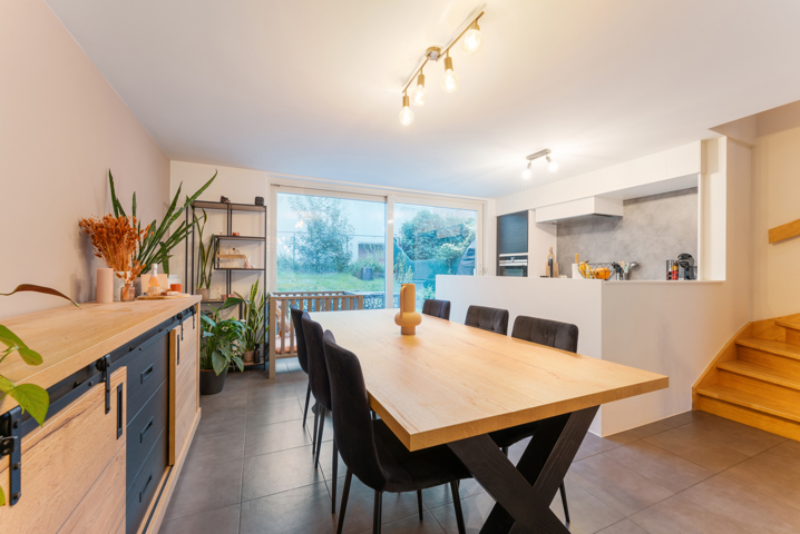 Instapklare woning met 4 slpk, garage en tuin