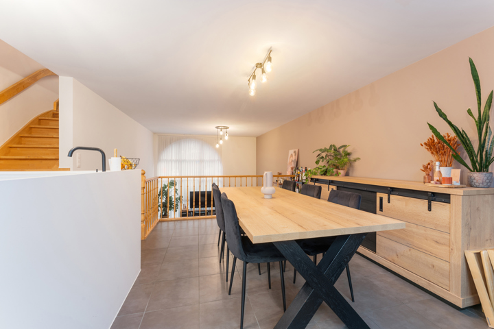 Instapklare woning met 4 slpk, garage en tuin
