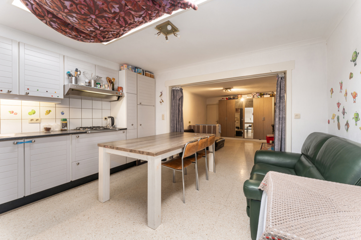 Centraal gelegen woning met afzonderlijke garage