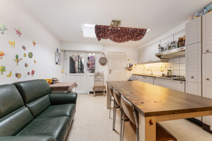 Centraal gelegen woning met afzonderlijke garage