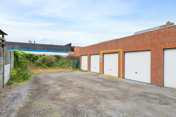 Centraal gelegen woning met afzonderlijke garage