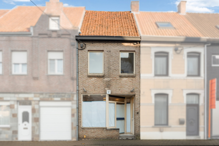 Te renoveren woonhuis op 219m²,centraal gelegen te Roeselare