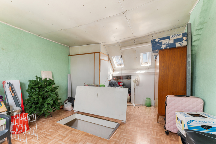 Rijwoning met terras op wandelafstand centrum Roeselare
