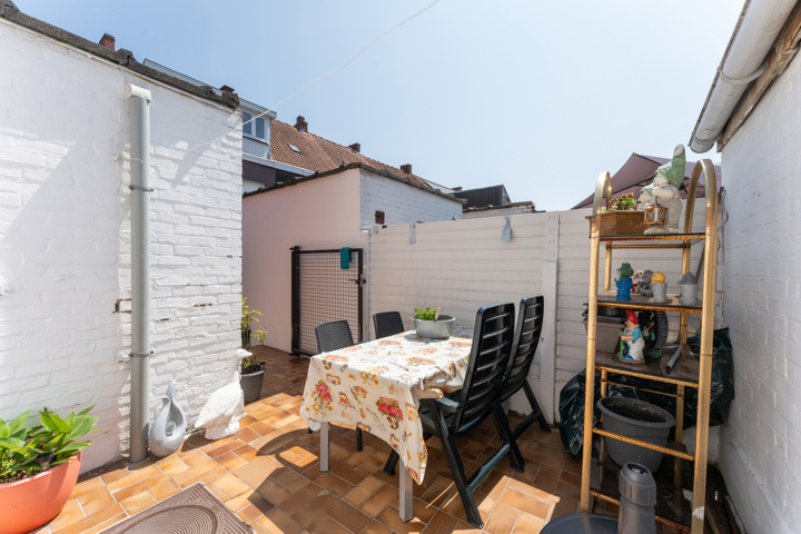 Rijwoning met terras op wandelafstand centrum Roeselare