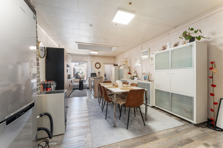 Rijwoning met terras op wandelafstand centrum Roeselare