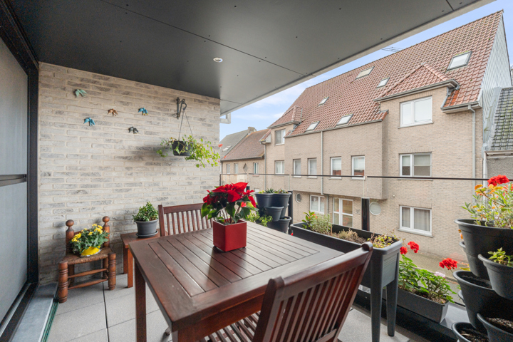 Recent appartement te Aartrijke
