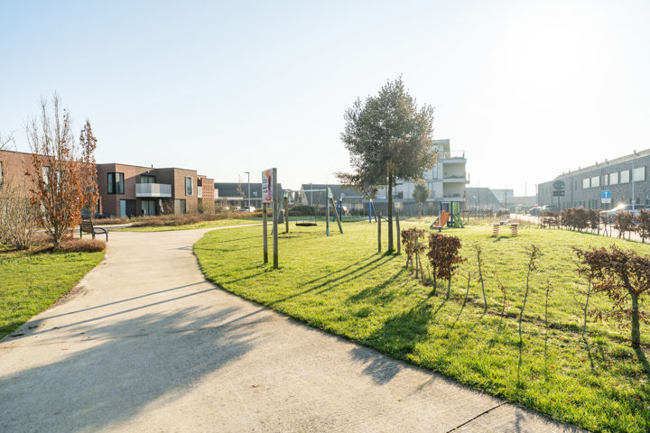Recente HOB met 4 slpks en afzonderlijke garage te Roeselare