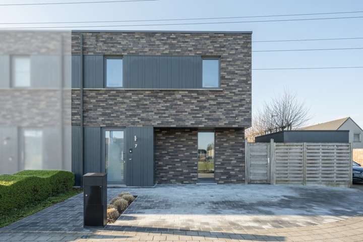 Recente HOB met 4 slpks en afzonderlijke garage te Roeselare