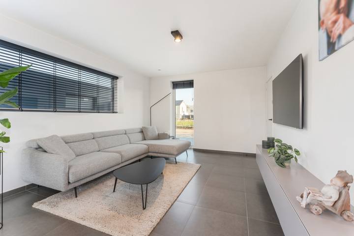 Recente HOB met 4 slpks en afzonderlijke garage te Roeselare