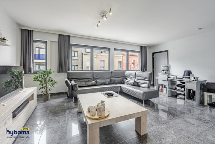 Instapklare woning met handelsruimte in centrum Kortemark