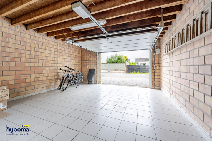 Instapklare woning met handelsruimte in centrum Kortemark