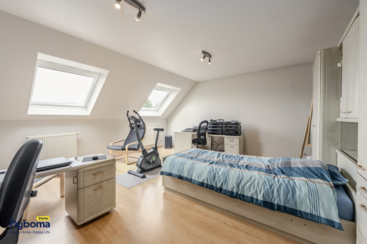 Instapklare woning met handelsruimte in centrum Kortemark
