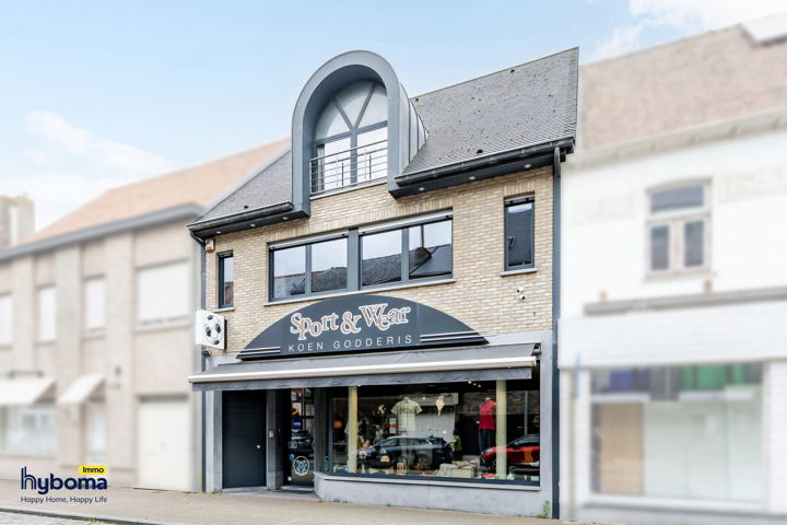 Instapklare woning met handelsruimte in centrum Kortemark