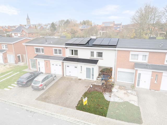 Rustig gelegen woning met garage en tuin