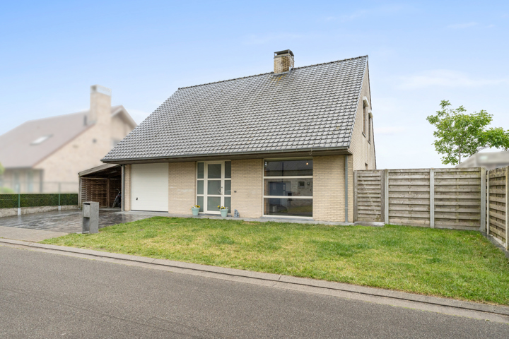 Recente vrijstaande woning met landelijk zicht