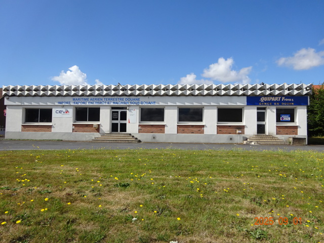 BEL ESPACE BUREAUX SUR LA FRONTIERE ENTRE MONS ET MAUBEUGE