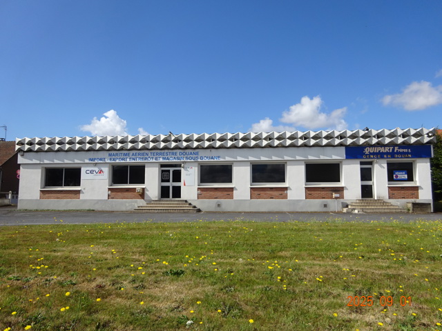 BEL ESPACE BUREAUX SUR LA FRONTIERE ENTRE MONS ET MAUBEUGE