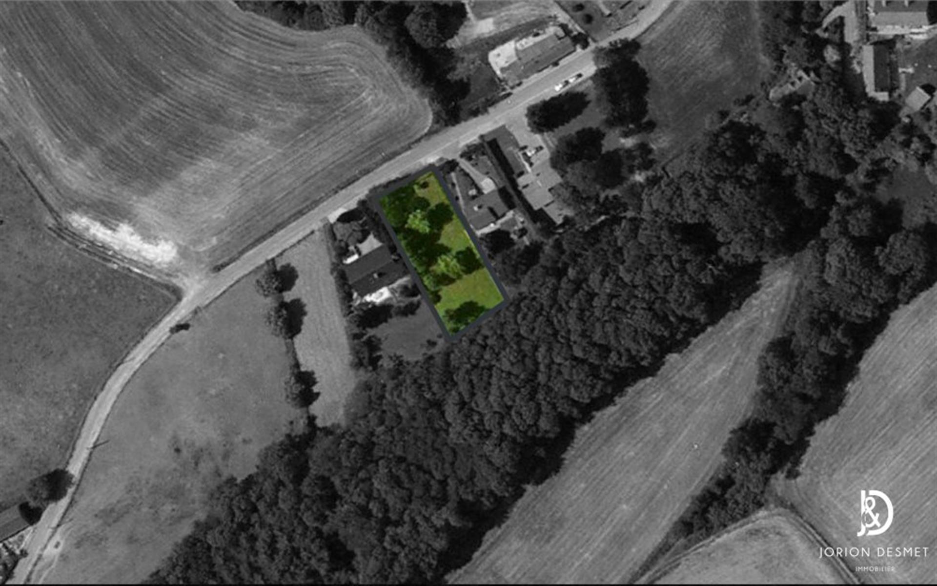 Magnifique vue pour ce terrain situé sur les hauteurs des Collines 