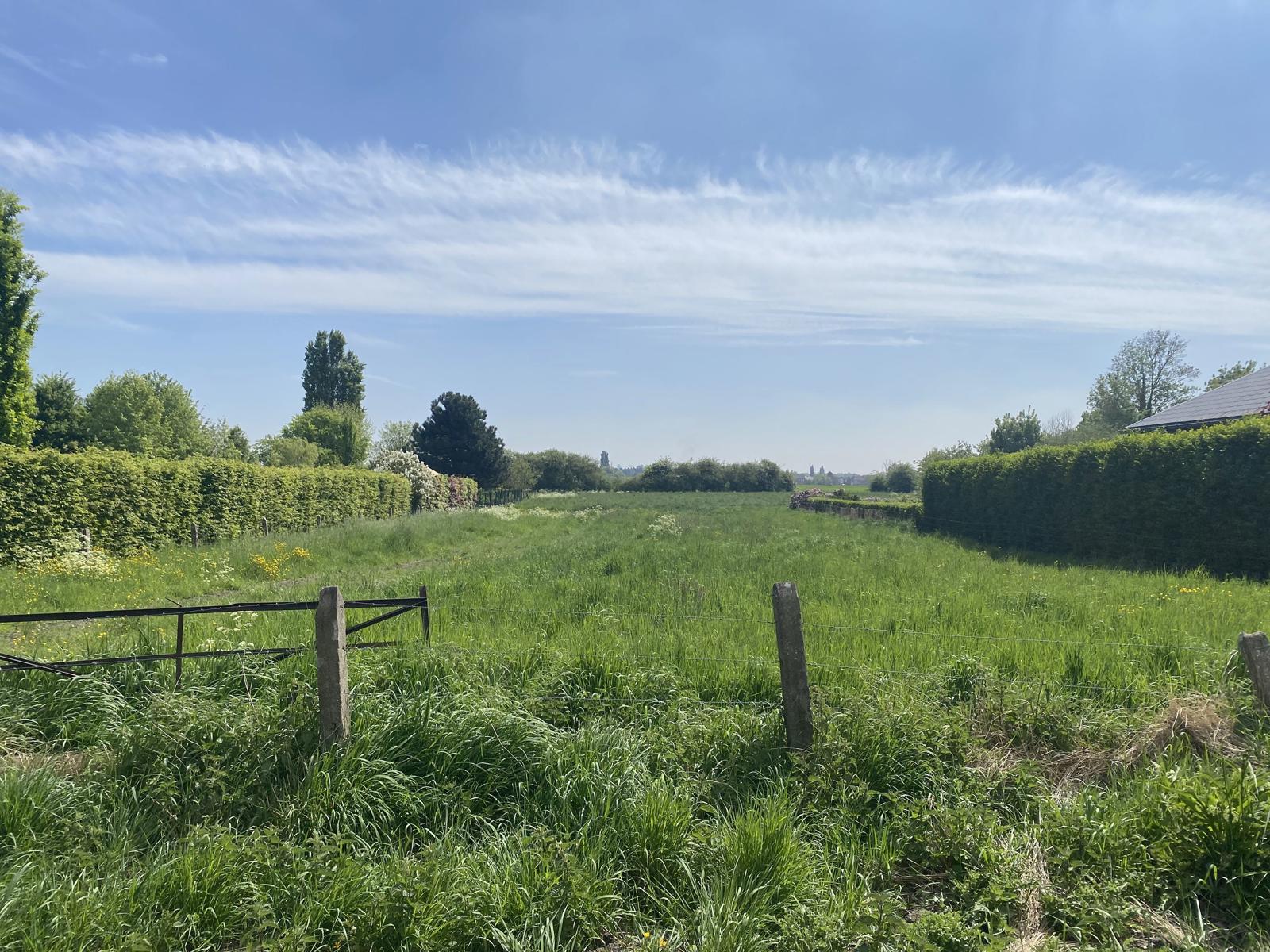 Magnifique terrain à bâtir à Kain 