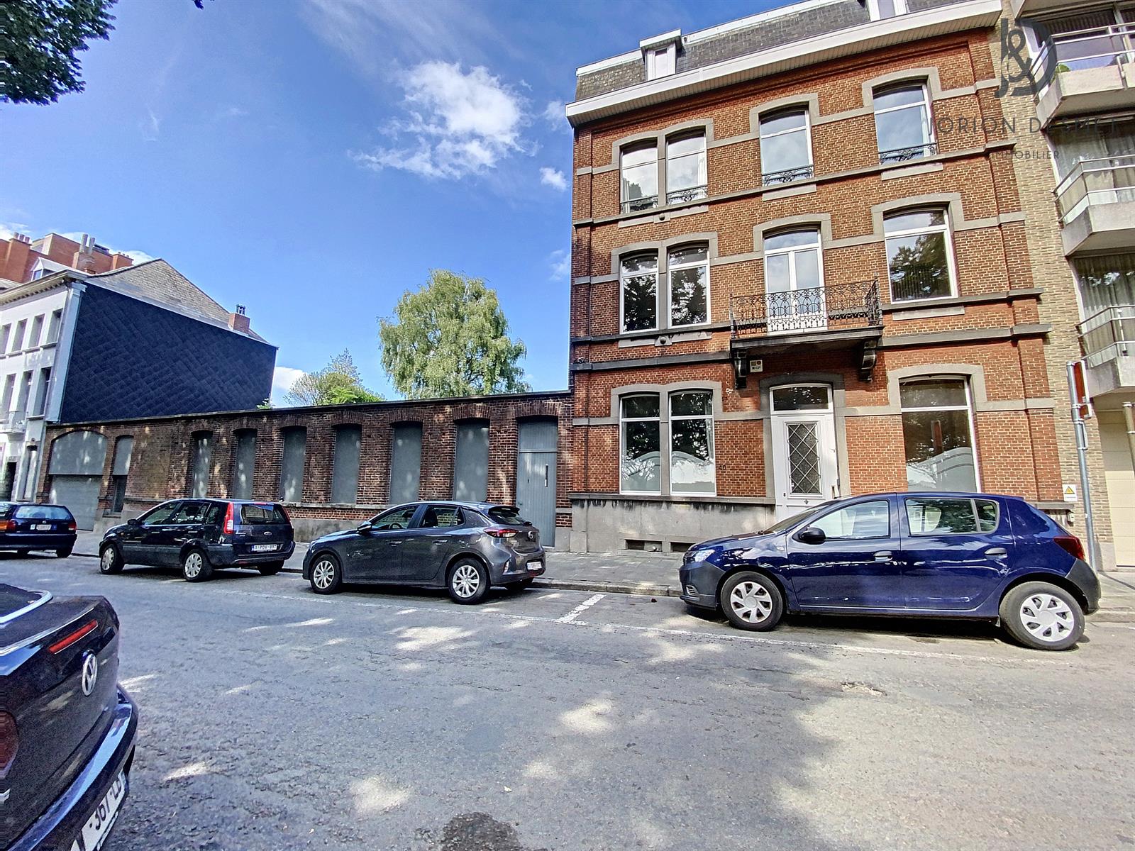 Grande maison sur les boulevards