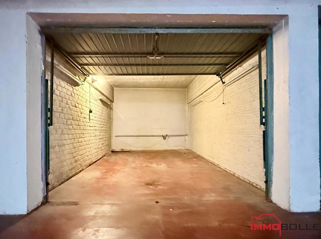 Closed garage - for sale - 1160 Auderghem
