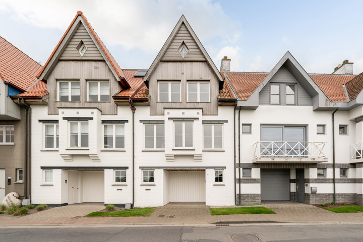 Volledig gerenoveerde koppelvilla in Zoute-stijl - Graaf Jansdijk