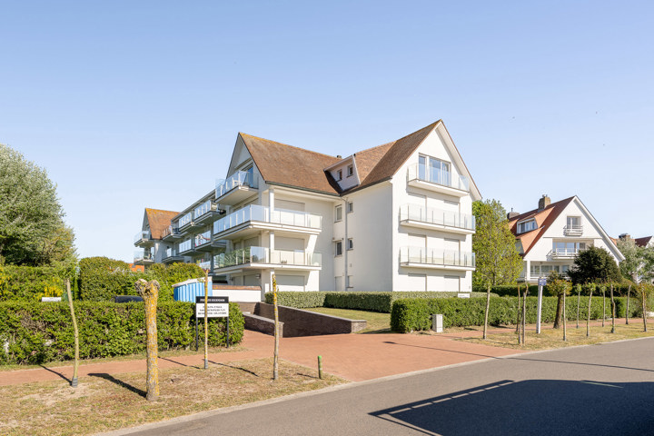 Exclusief: Prachtig gerenoveerd appartement in een villaresidentie - Zoute