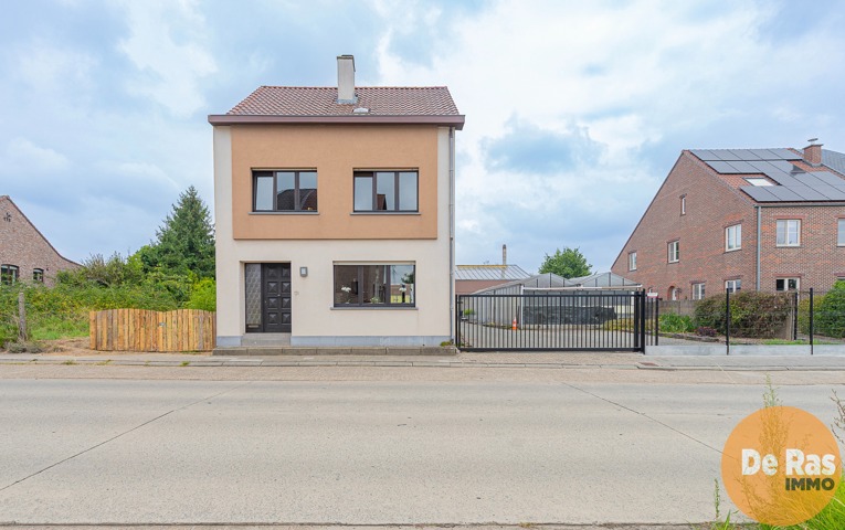 ERPE-MERE - Goed onderhouden woning (72a) met magazijn en serres 4