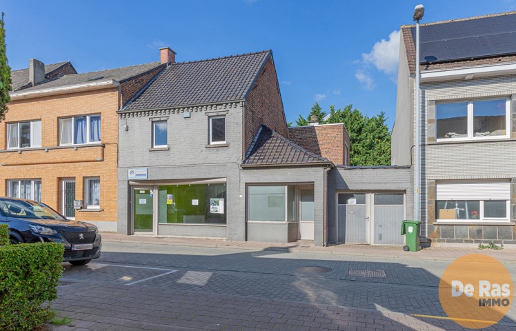 MERE -  Multifunctioneel pand met commerciële ligging. 6