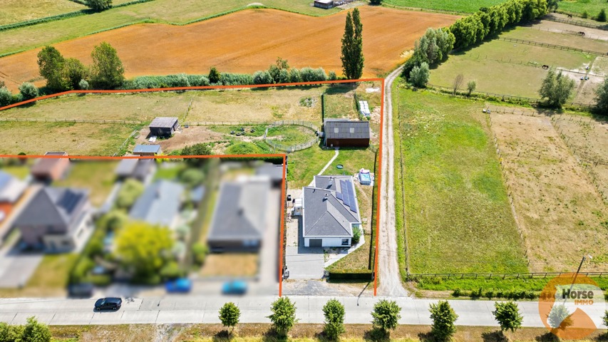 LOCHRISTI - Open bebouwing met stalgebouw en weides 11