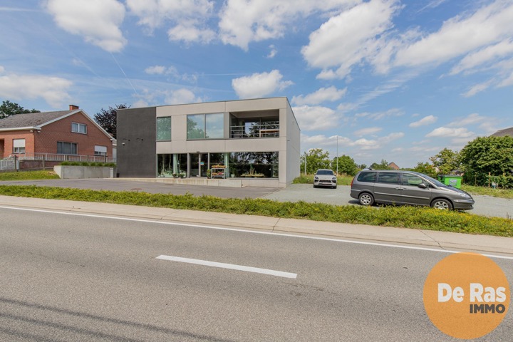 ZOTTEGEM - Commercieel pand geschikt voor diverse doeleinden 2