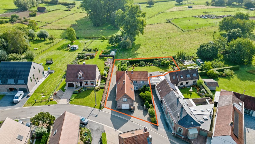 ROOSDAAL - Charmante woning met aanpalende weide 2