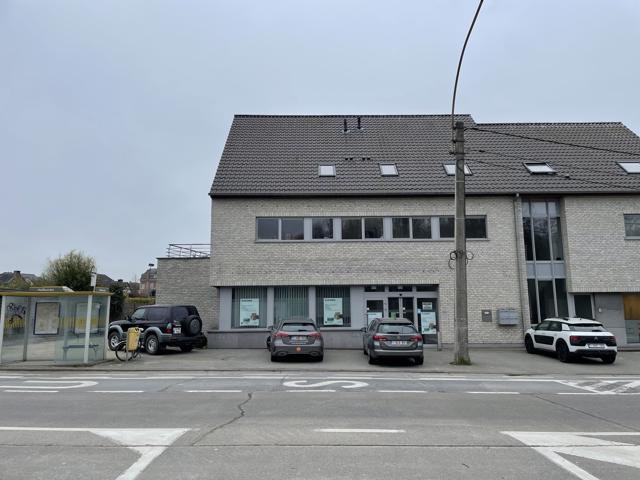 ERONDEGEM - Moduleerbaar handelspand op toplocatie. 10