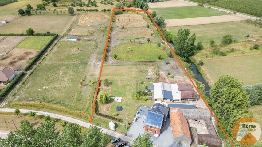 GEETBETS - Gerenoveerde woning met paardenfaciliteiten 3
