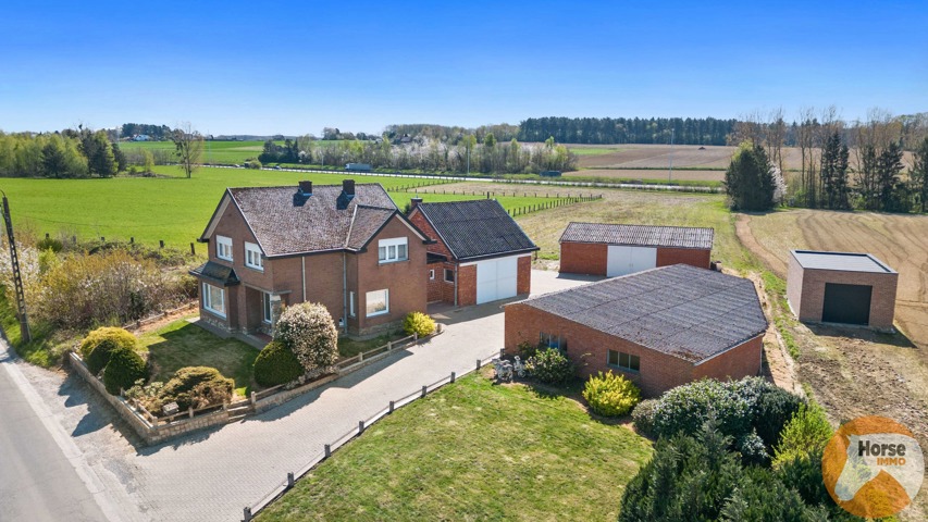 AARSCHOT - Ruime woning met bijgebouwen op 99a80ca 13