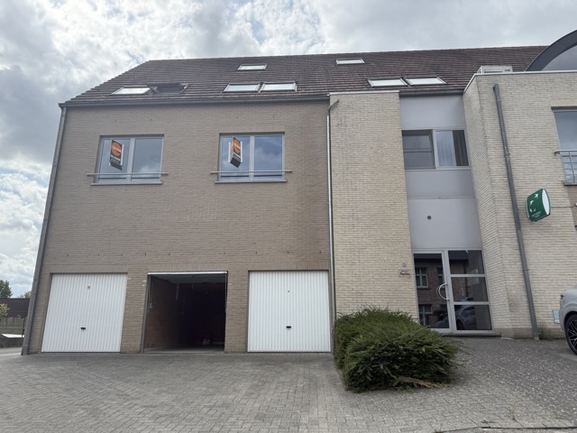 HAALTERT - Ruim appartement mét garage vlakbij de dorpskern. 3