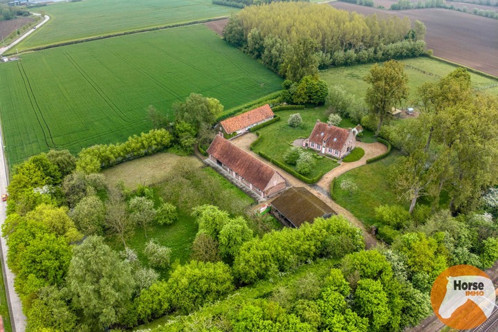 BEERVELDE - Prachtige hoeve met twee authentieke bijgebouwen 27