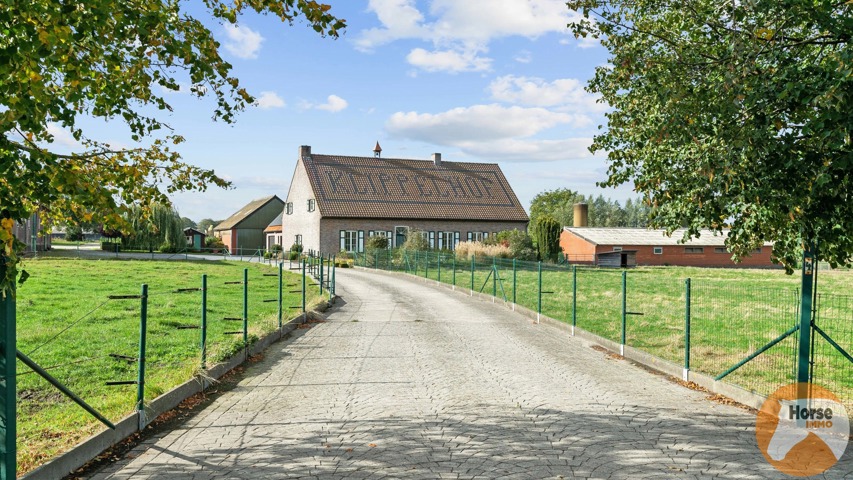 AALTER - Landbouwbedrijf op +/- 1,8HA 1