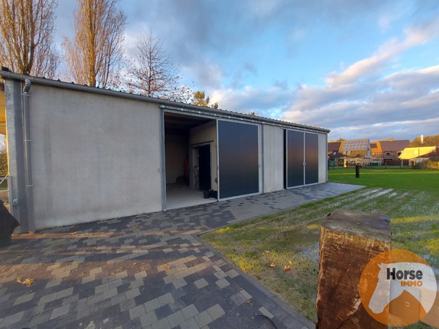 LEDE- Volledig aangelegde weide met praktisch stalgebouw 11