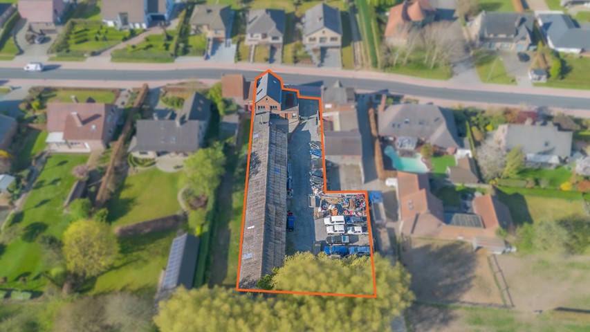 BURST - Vergunde loods (400m²) met solide woning op centrale locatie 4