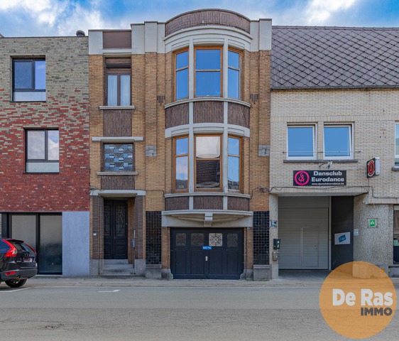 WETTEREN - Karaktervolle woning met 3 kamers in het centrum 66