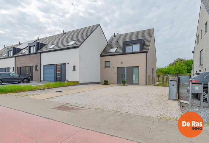 OORDEGEM – Recente  HOB met drie slaapkamers en tuin 1