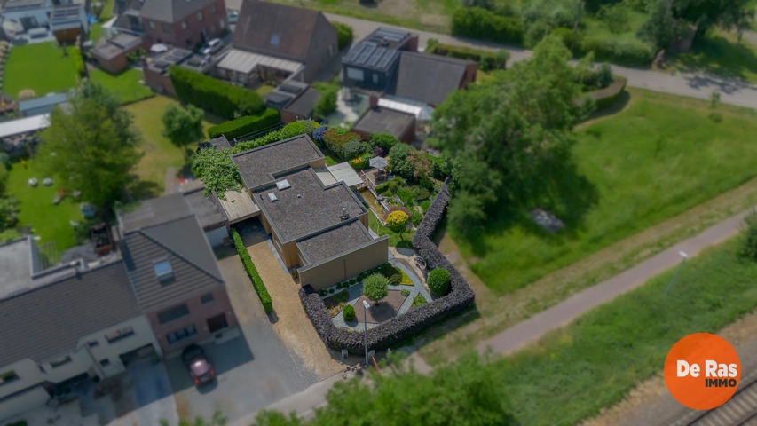 WETTEREN - Open bebouwing in rustige straat met leuke tuin 15