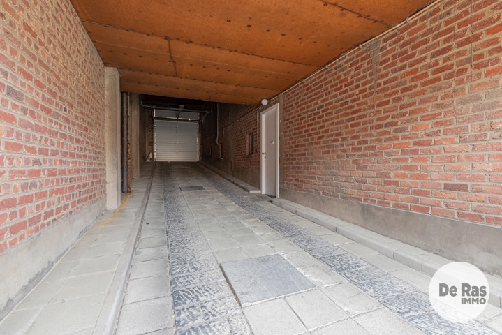 AALST- Gesloten hoekgarage/ garagebox met extra ruimte! 24