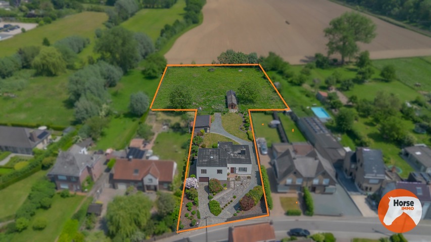 HILLEGEM - Architectenwoning met 3 slp/garage en weide op 48a 15